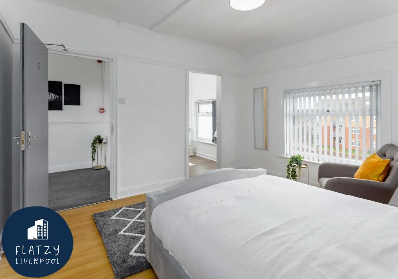 Flatzy - 6 Bed Oasis Close To Football Stadiums Liverpool