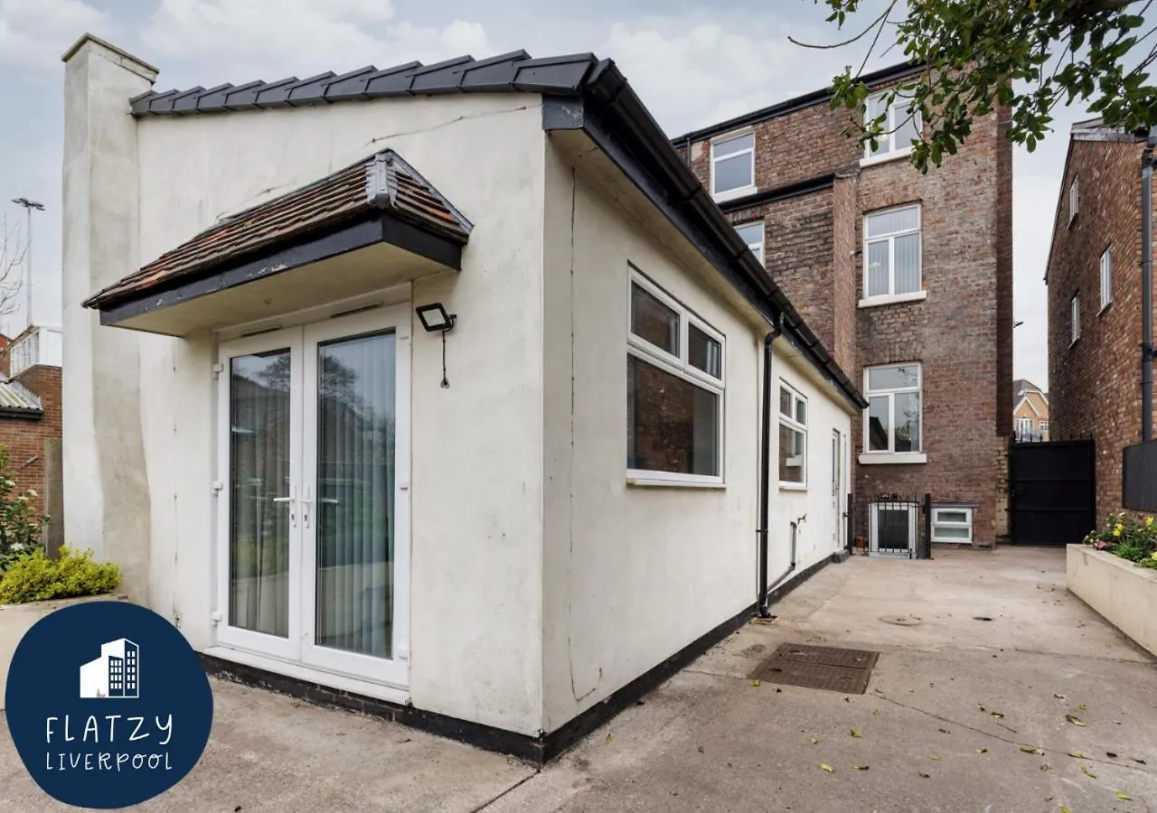 Flatzy - 6 Bed Oasis Close To Football Stadiums Liverpool