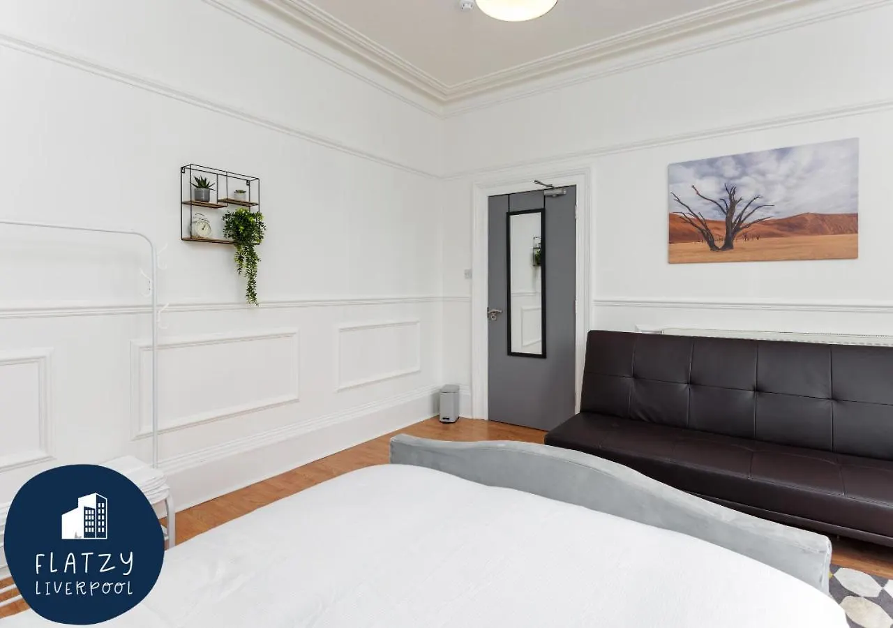 Flatzy - 6 Bed Oasis Close To Football Stadiums Liverpool 0*,