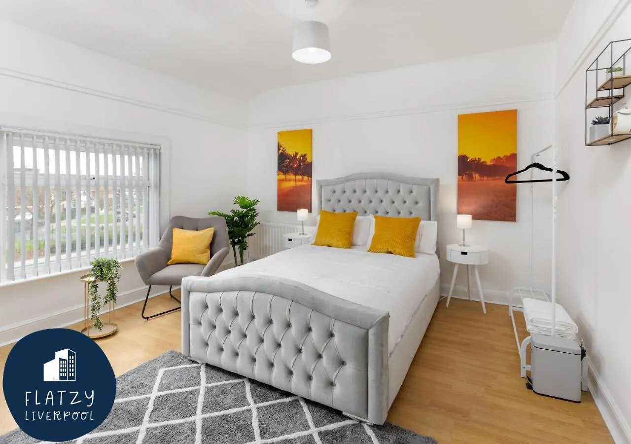 Flatzy - 6 Bed Oasis Close To Football Stadiums Liverpool 0*,  United Kingdom
