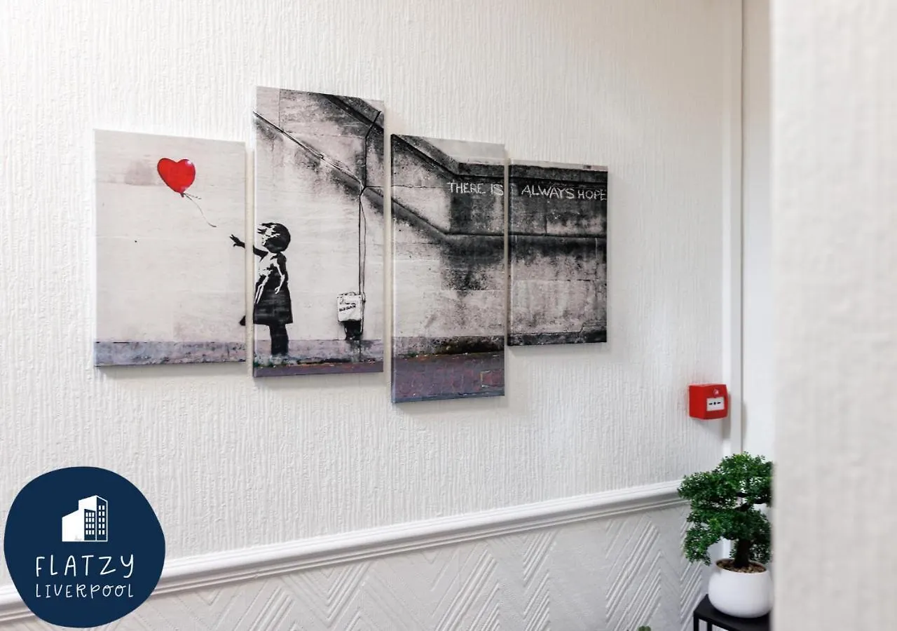 Flatzy - 6 Bed Oasis Close To Football Stadiums Liverpool